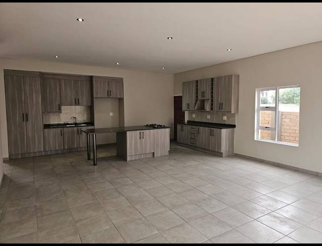 3 BEDROOM HOUSE FOR SALE IN RIVERSPRAY LIFESTYLE ESTATE